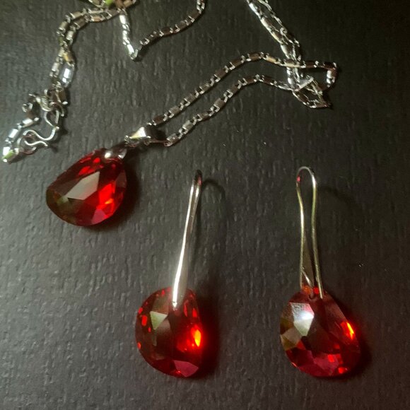 Sterling Silver Swarovski Crystal Chain & Earrings Set - Picture 2 of 8